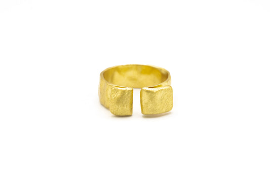 ANELLO OTTONE FEDINA APERTA RIALZATA     JU1359